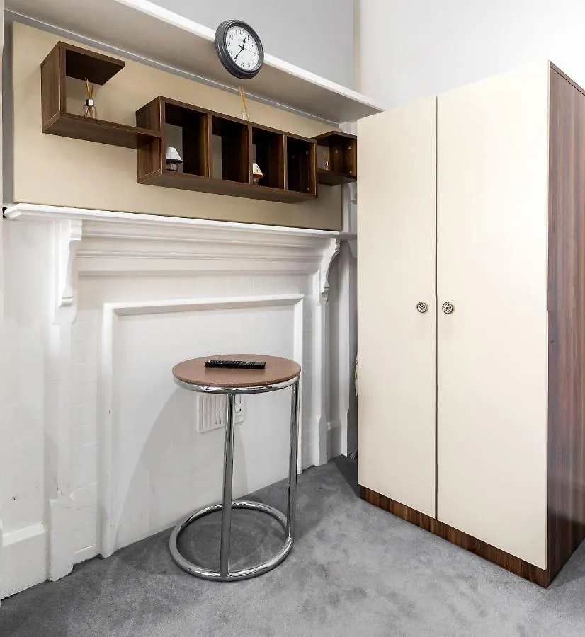 Vilenza Hotel London