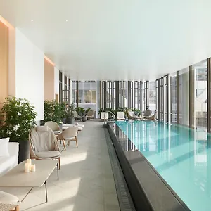 Pan Pacific ***** London